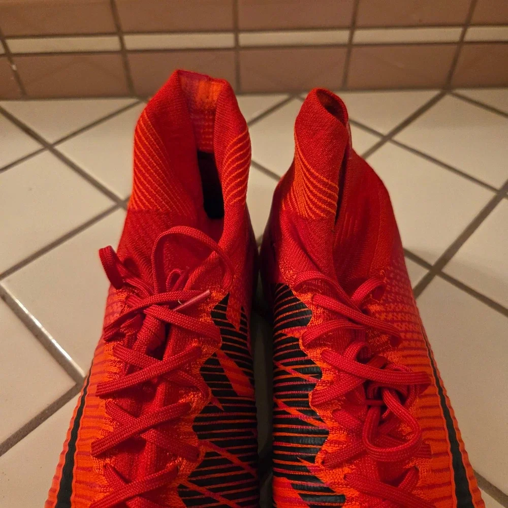 Nike MercurialX Proximo II IC Indoor Soccer Shoes Red Black 831976-616 Mens 13